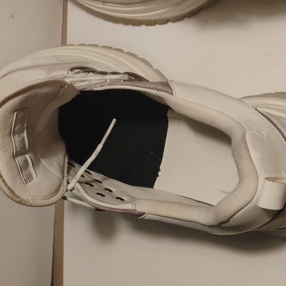 Louis Vuitton Run Away Pulse Sneakers Men's Size 10 🔥🔥🔥 - Picture 11 of 16